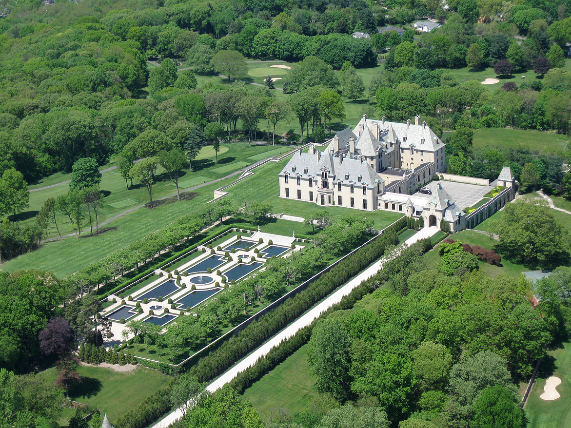 Aerial view of Oheka Castle